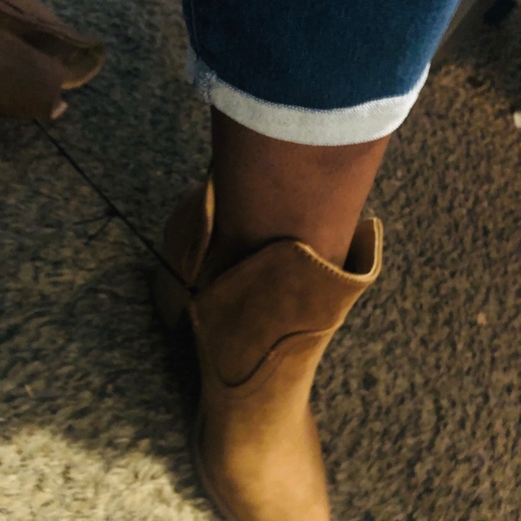 Express booties with slit sides🔥🔥😍 - Picture 7 of 7